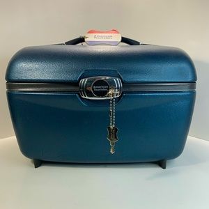 Vintage American Tourister Blue Train Makeup Case Carry-On Suitcase W/Keys & Tag